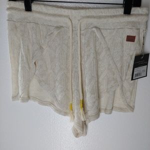 Nwt Woven knit shorts